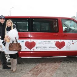 «Love-мобиль» разъезжал по Гомелю в День влюбленных